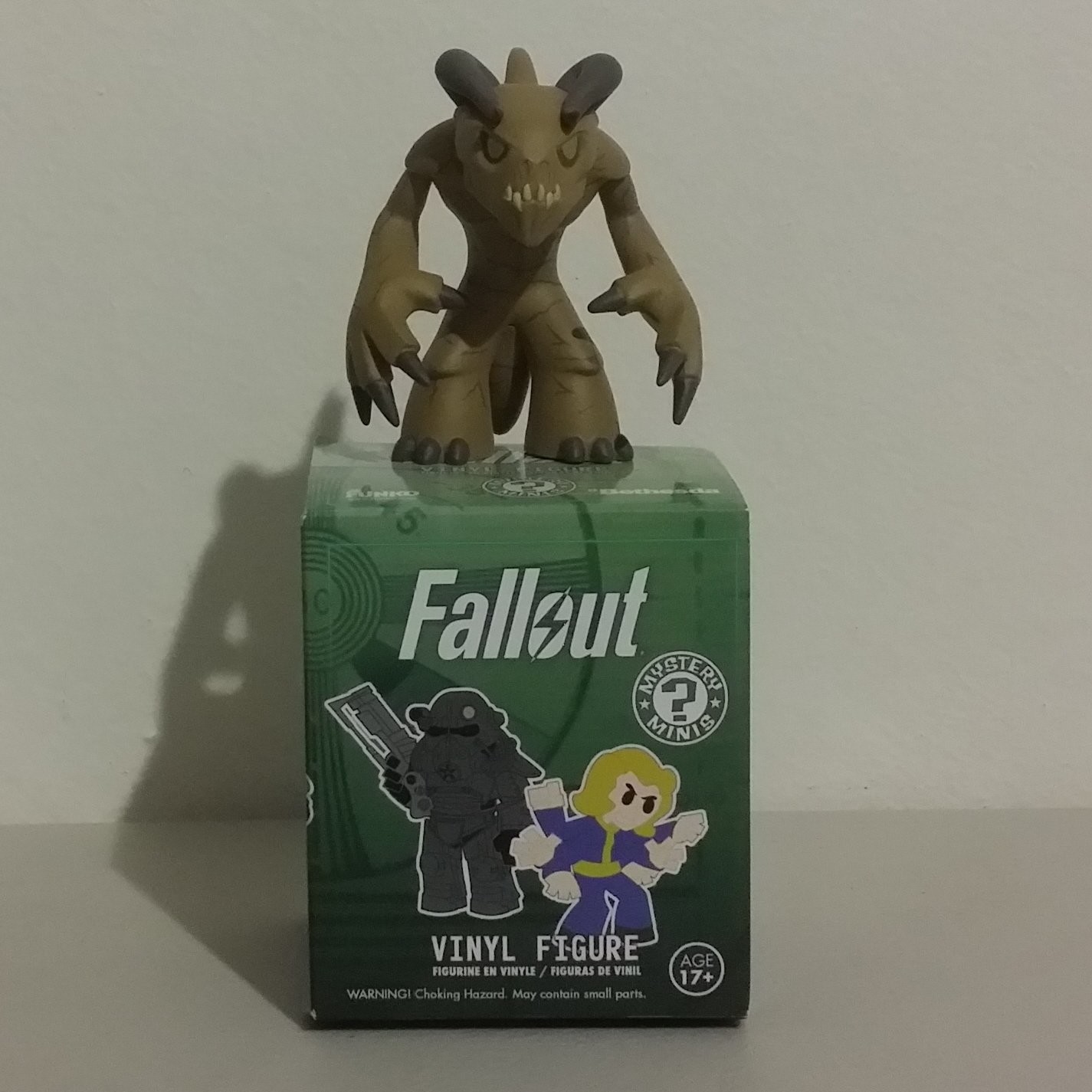 fallout deathclaw figure