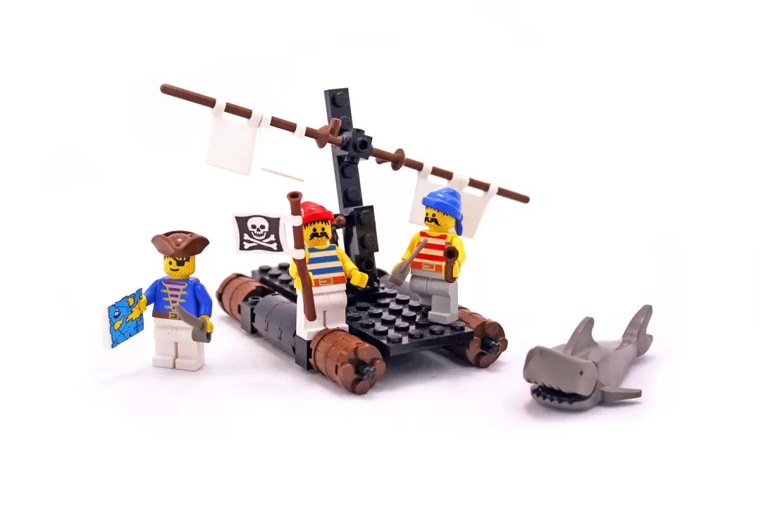 LEGO Pirates - Castaway\'s Raft