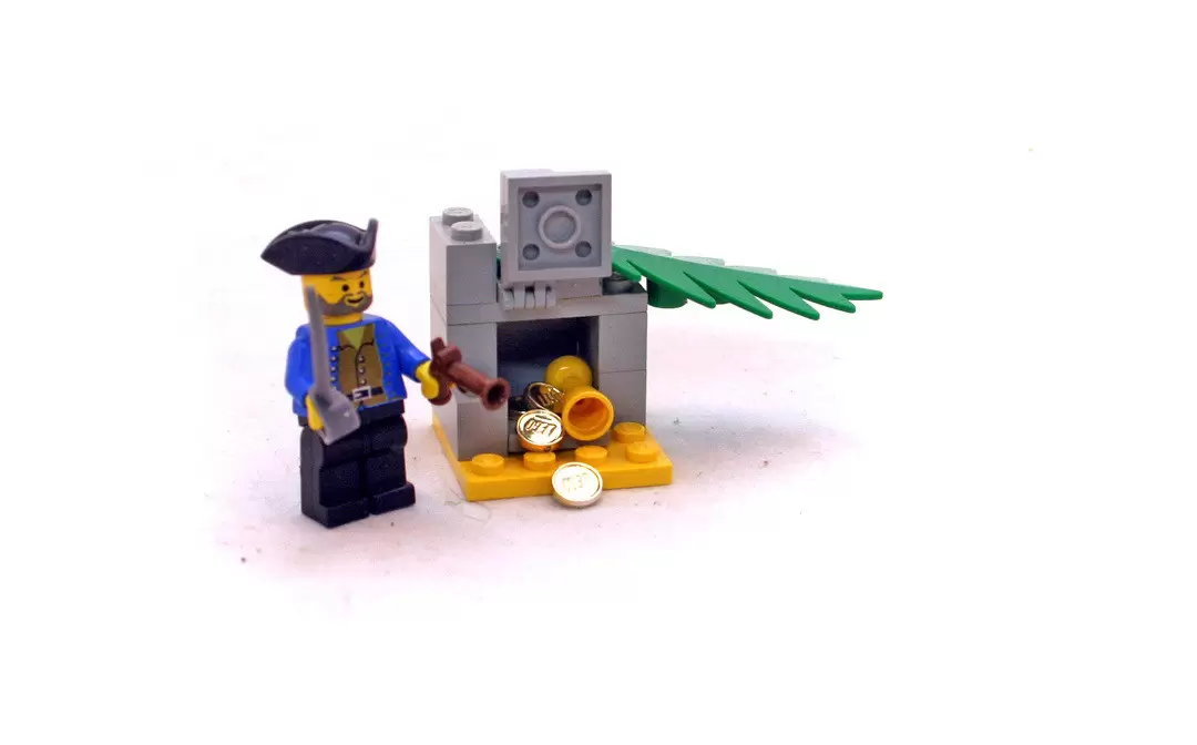 LEGO Pirates - Treasure Surprise