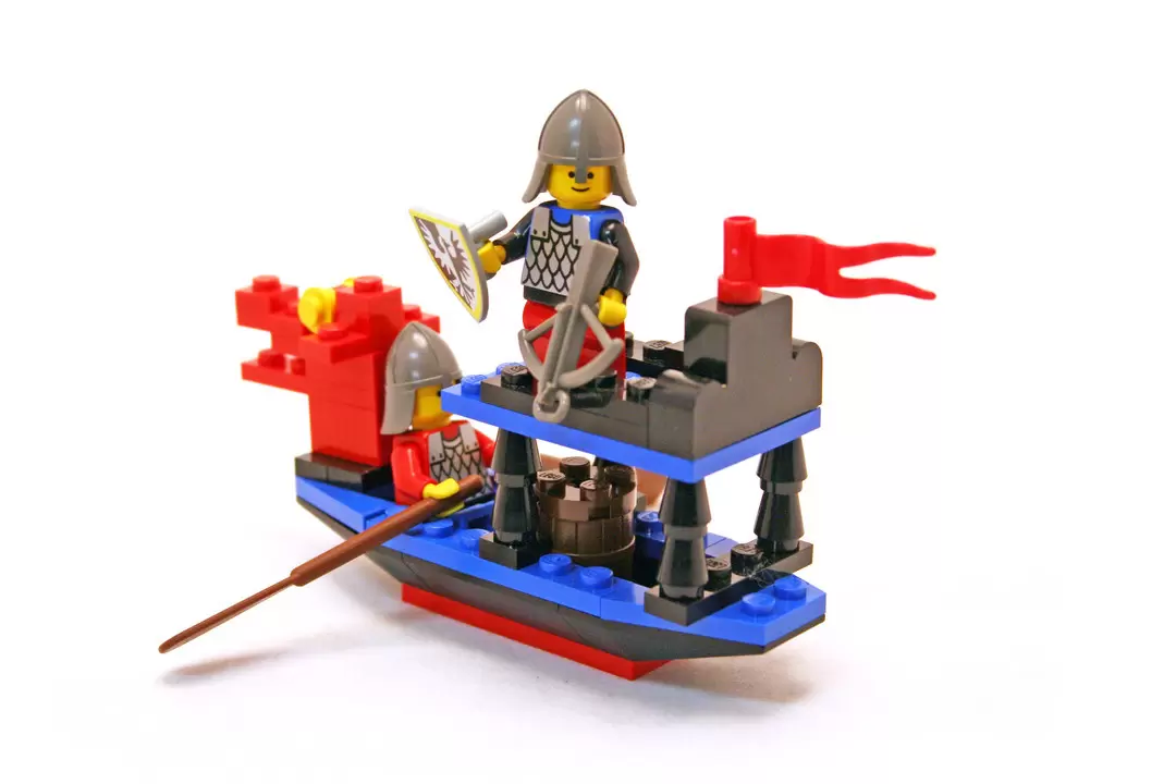 Battle Dragon LEGO Castle set 6018