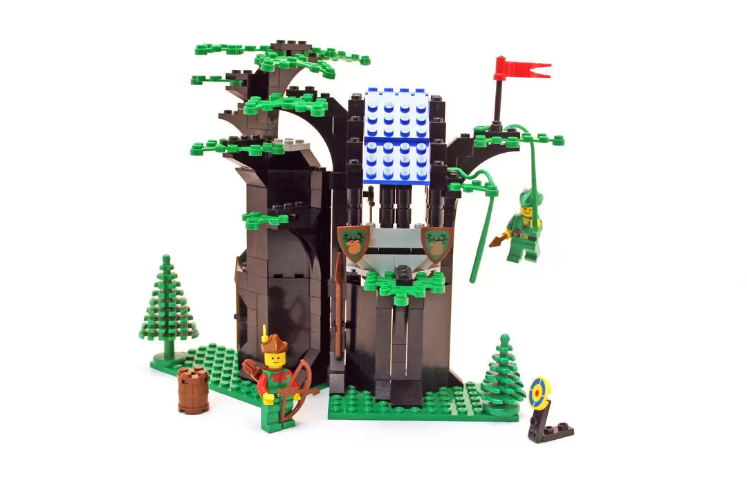 LEGO Castle - Forestmen\'s Hideout