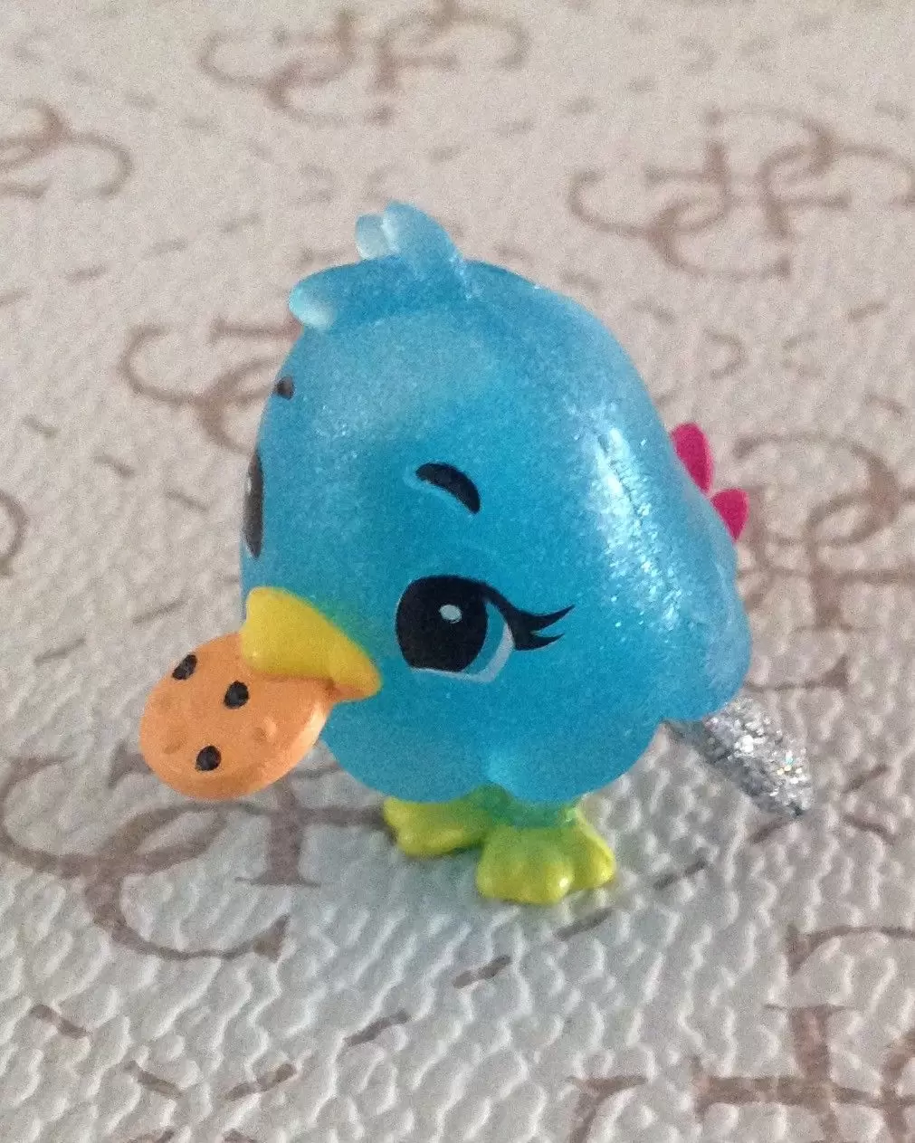 Hatchimals CollEGGtibles Snack Squad - Snacking Chickchaff blue