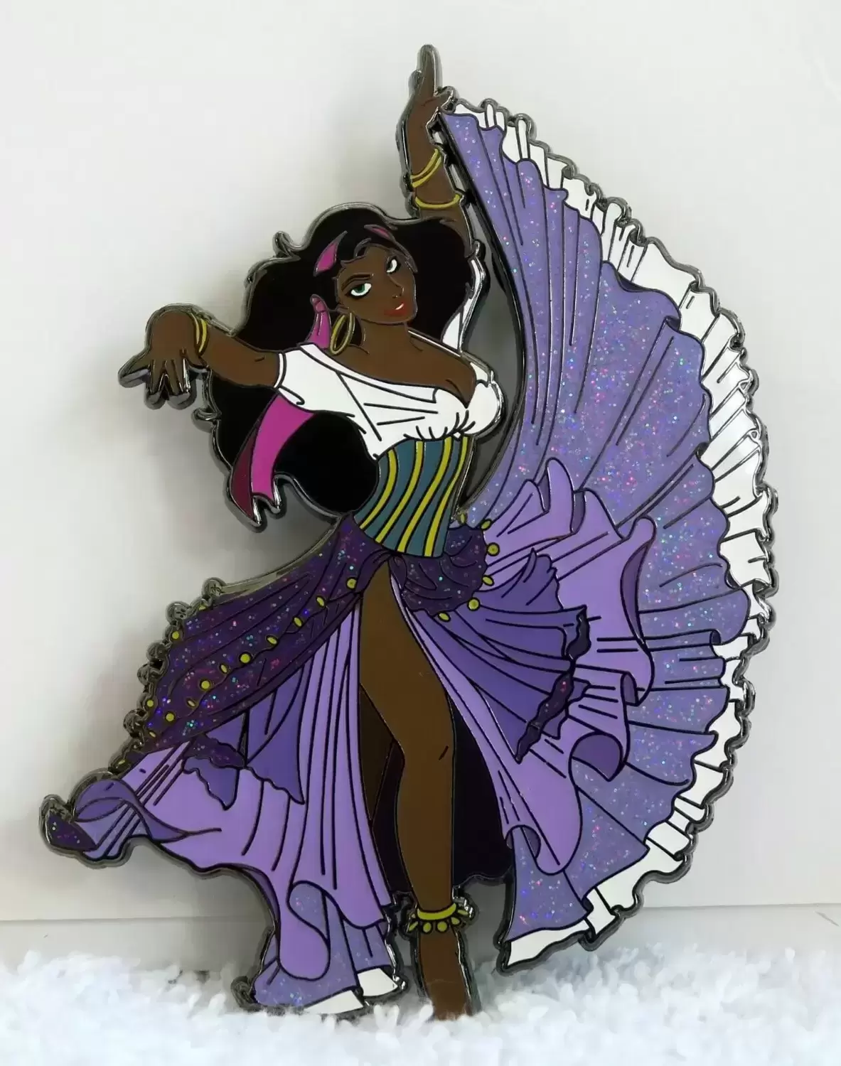 Disney Pins Open Edition - (Unauthorized) - ESMERALDA DANCING