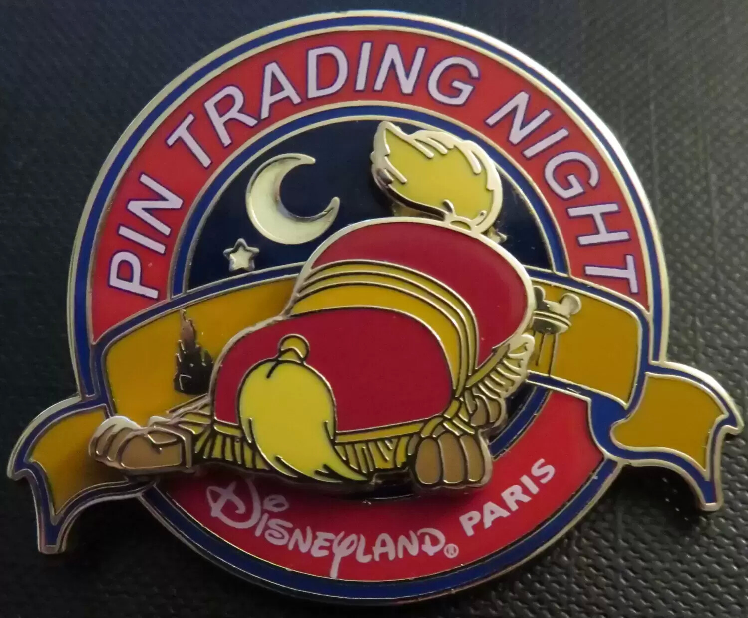 Disney - Pin Trading Night - Sultan