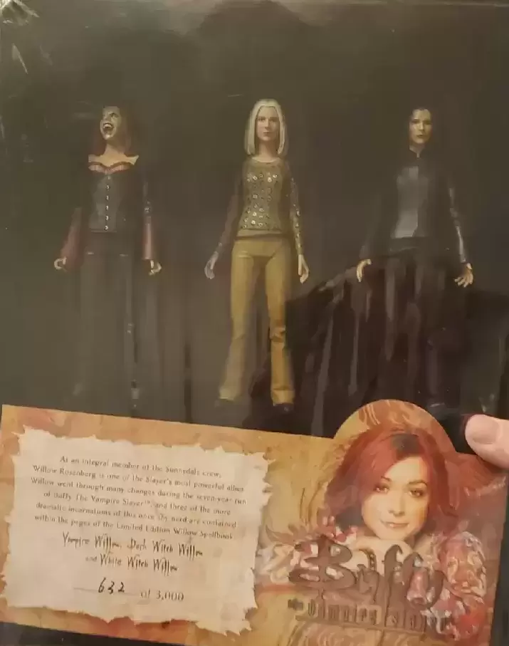 Moore Action Collectibles - Buffy The Vampire Slayer - Willows Spellbook BTVS - no. 632 out of 3,000