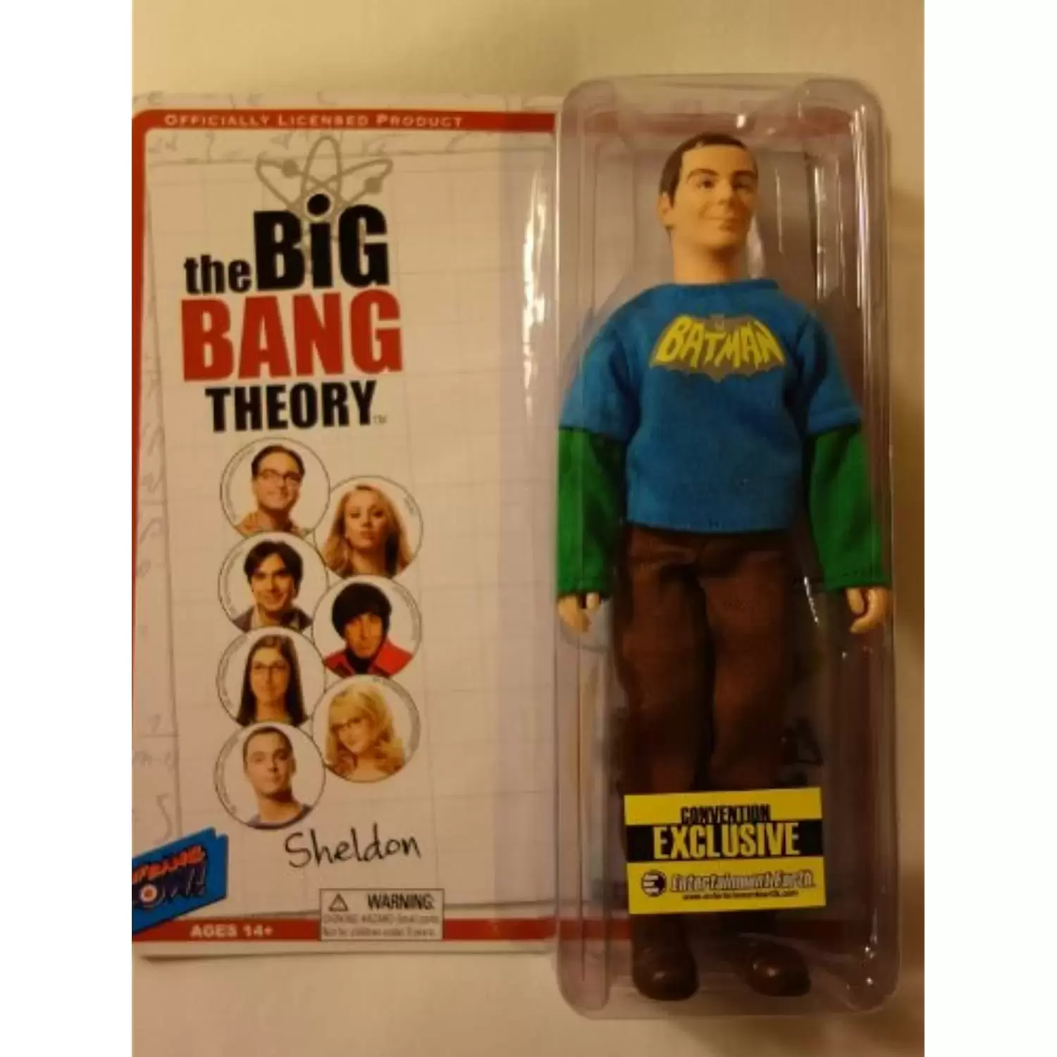 Bif Bang Pow - Big Bang Theory - Sheldon Cooper - Batman Shirt 8\'\' Convention Eclusive