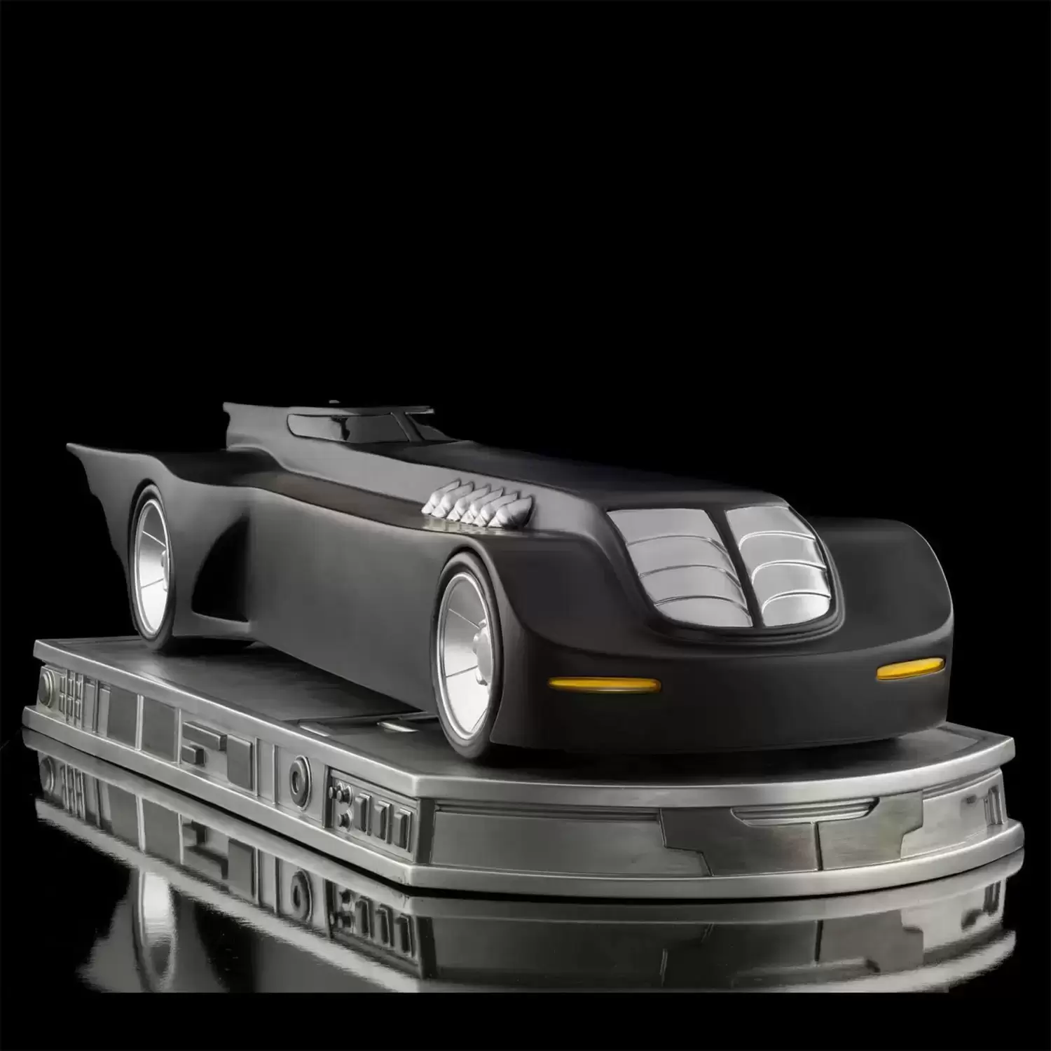 Iron Studios - Batman The Animated Series - Batmobile Art Scale