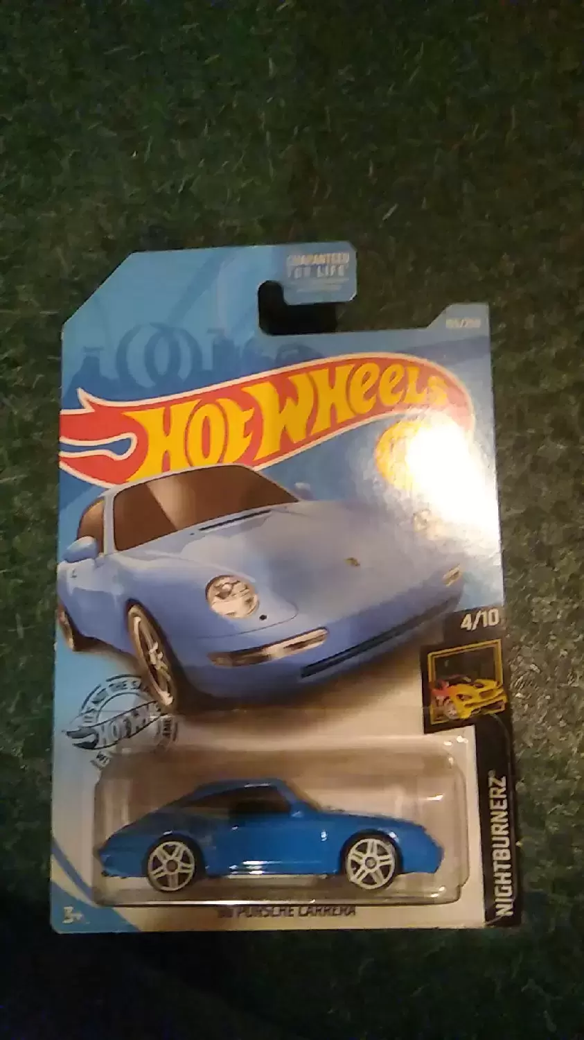 Hot Wheels Classiques - 96 Porsche Carrera (blue) Night burnerz (4/10)
