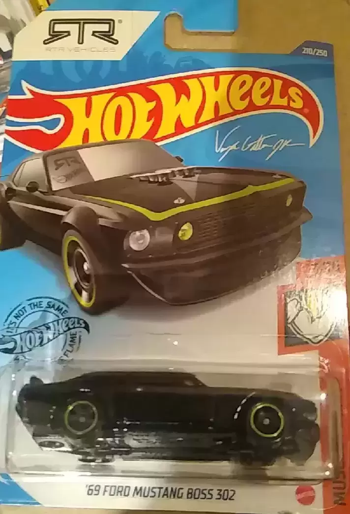 Hot Wheels Classiques - 69 Ford Mustang Boss 302 Muscle Mania (3/10)