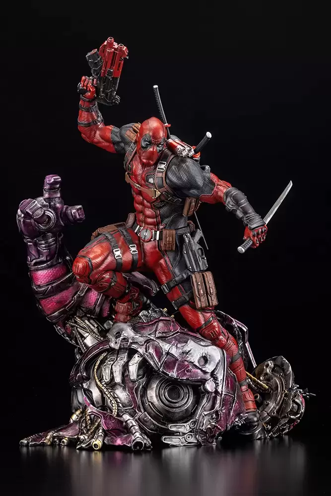 Marvel Kotobukiya - Deadpool Fine Art Statue Signature Series (the Kucharek Brothers)