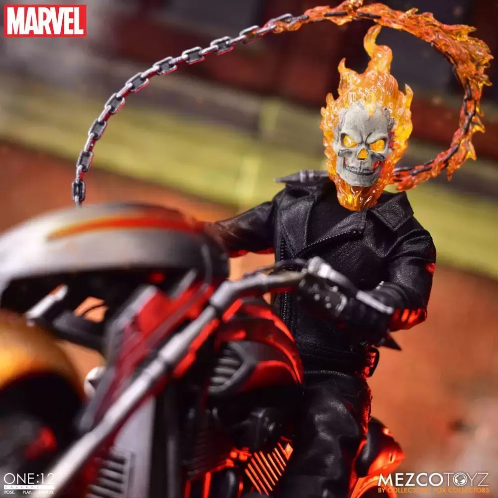 MezcoToyz - Ghost Rider & Hell Cycle (Lights Up) - Mezco One:12