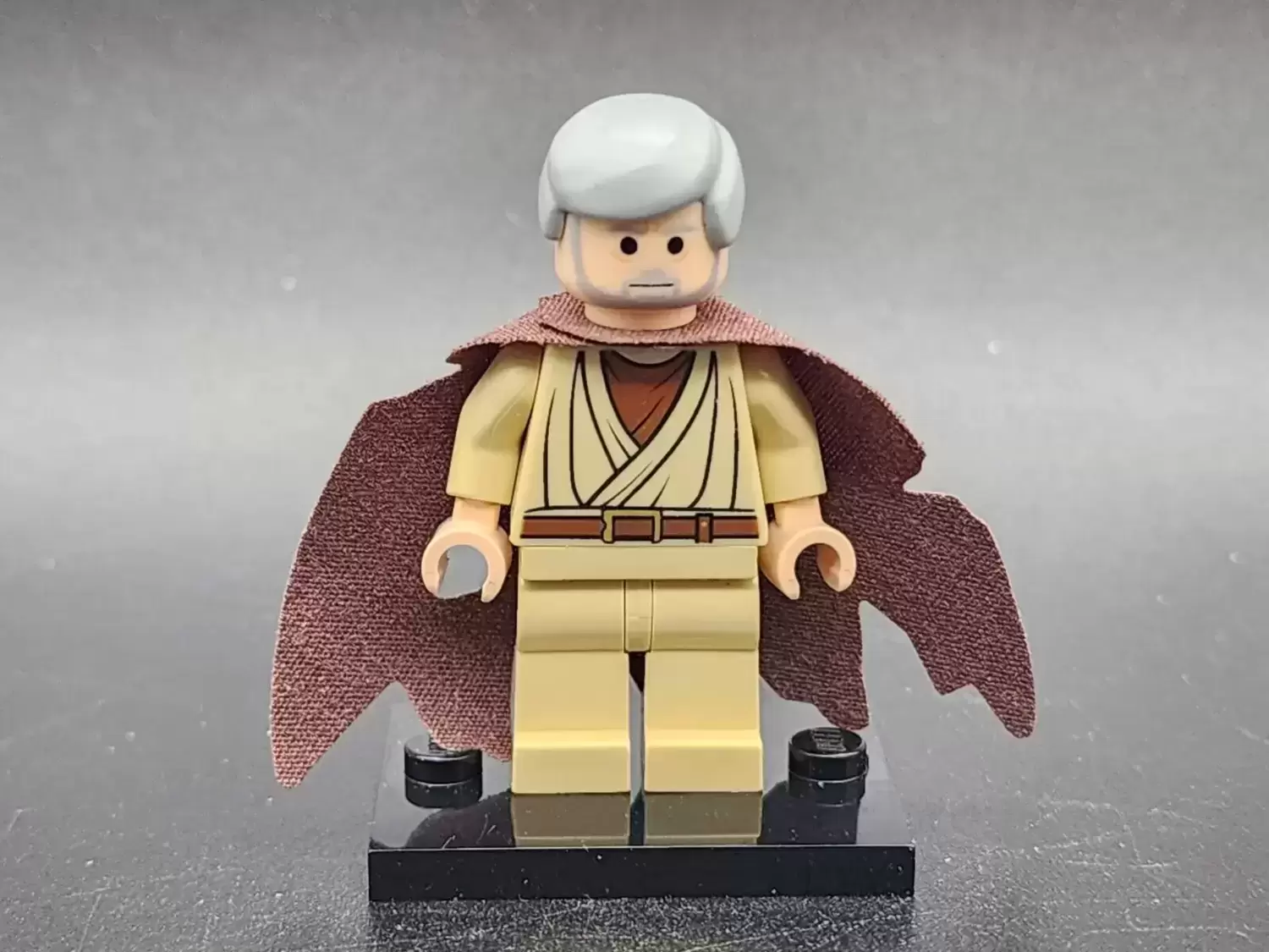 LEGO Star Wars Minifigs - [COPY] Obi-Wan Kenobi - Reddish Brown Robe and Hood