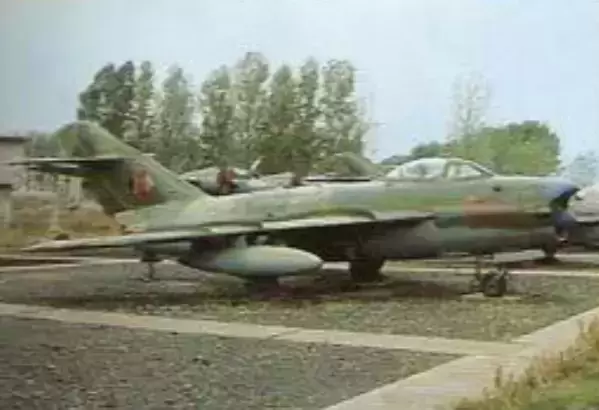 Avions de Combat - 1996 - Mikoyan Gourevitch MIG-17