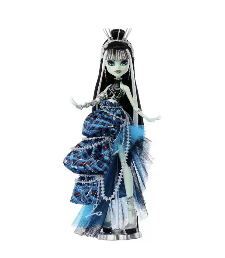 Monster High Dolls - Frankie Stein Stitched in Style