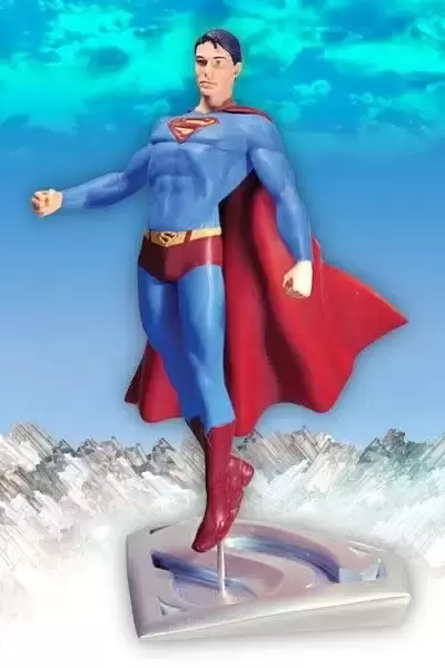 DC Direct - Superman Returns - In flight Statue