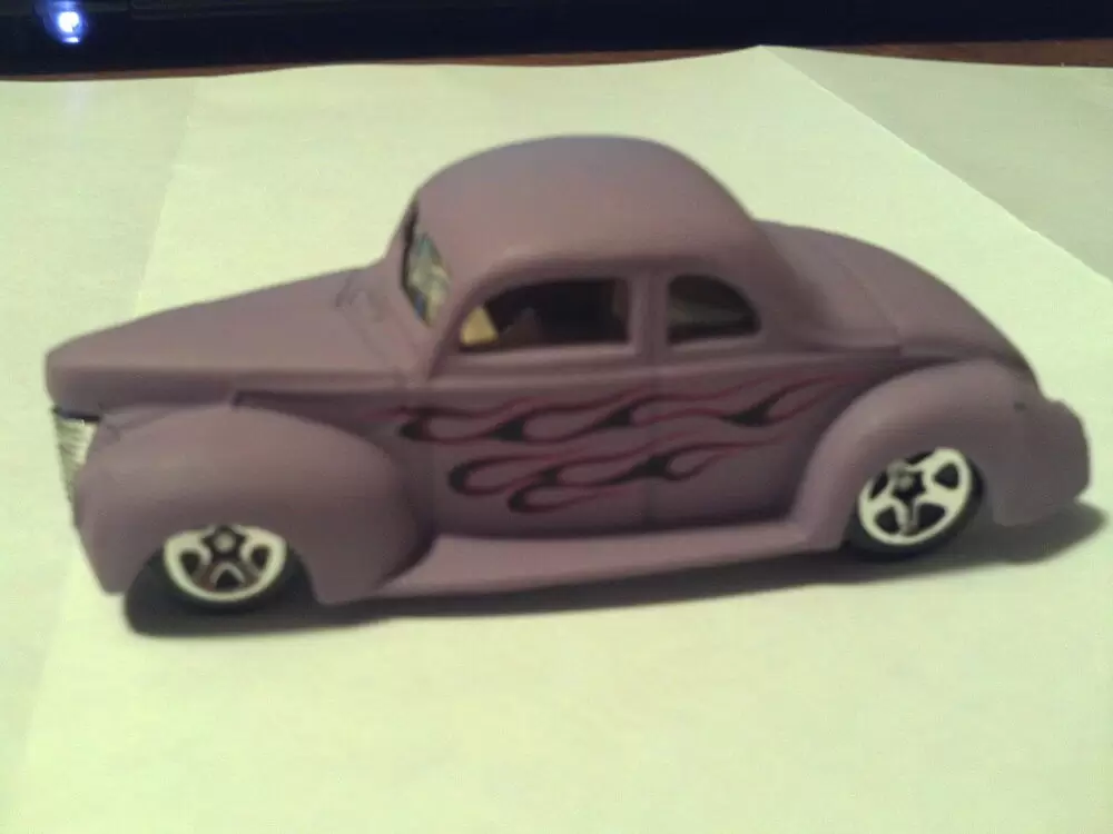 Hot Wheels Classiques - 40\' Ford Coupe - Flat Purple