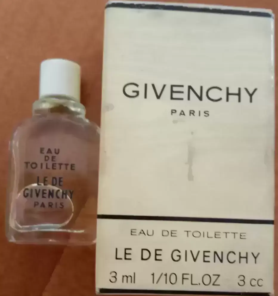 Givenchy - Le Dé