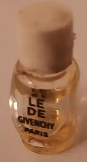 Givenchy - LEDE