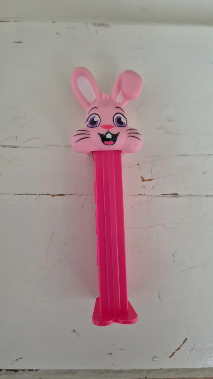 PEZ - Pink Easter Bunny
