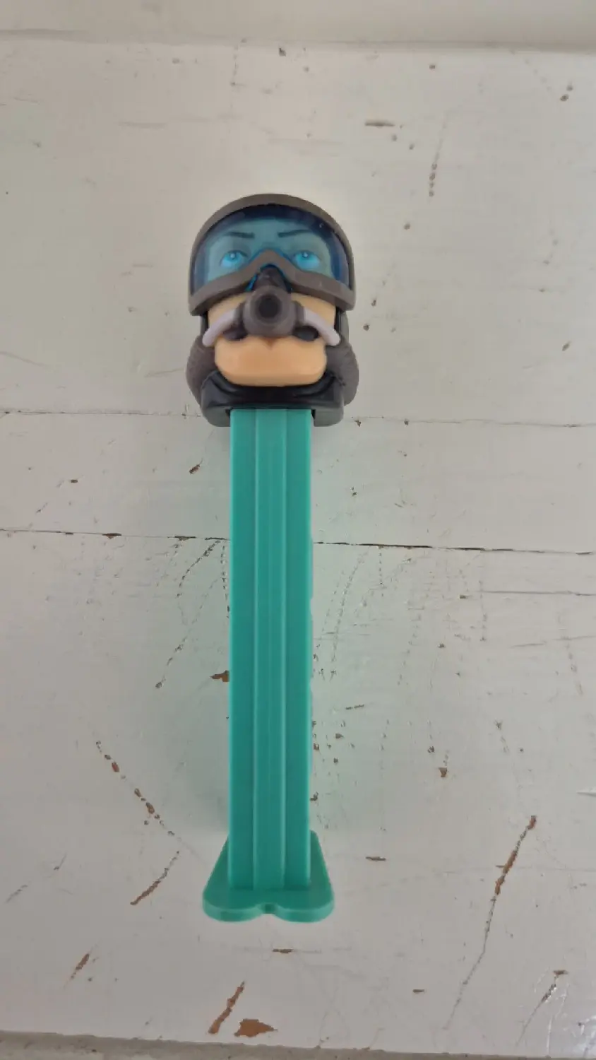 PEZ - Scuba Diver